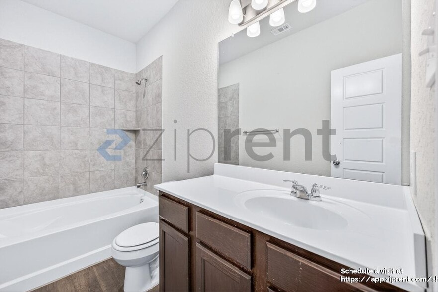 Building Photo - 5706 Cicada Cir