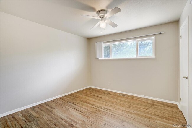 Building Photo - 257 Sherri Dr