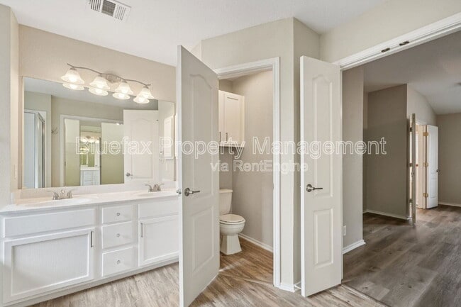 Building Photo - 422 Granite Bay