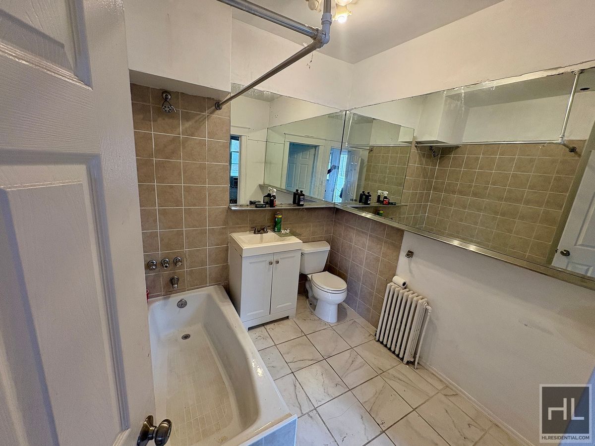 Building Photo - BAISLEY AVENUE, BRONX