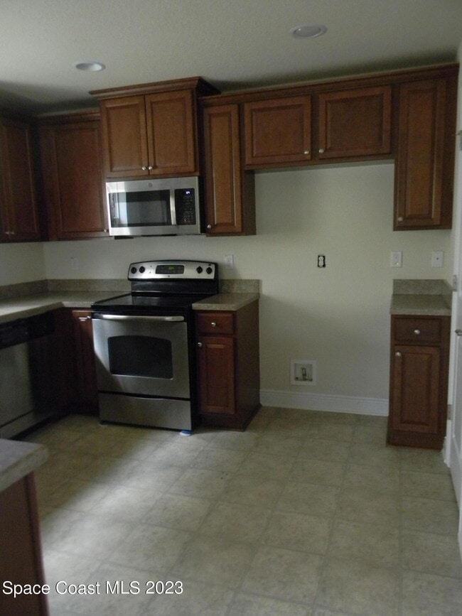 Building Photo - 1576 Alaqua Way