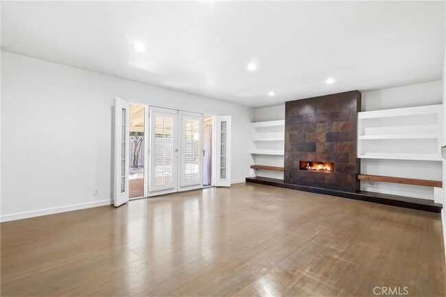 Building Photo - 524 E Ghent St