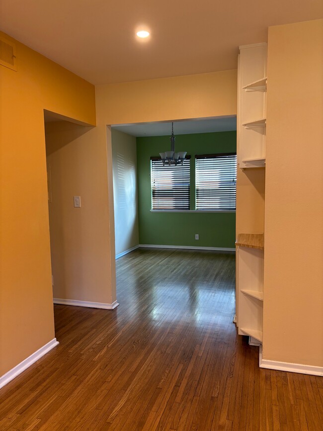 Building Photo - 5874 Bowcroft St