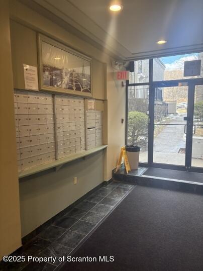 Building Photo - 800 James Ave