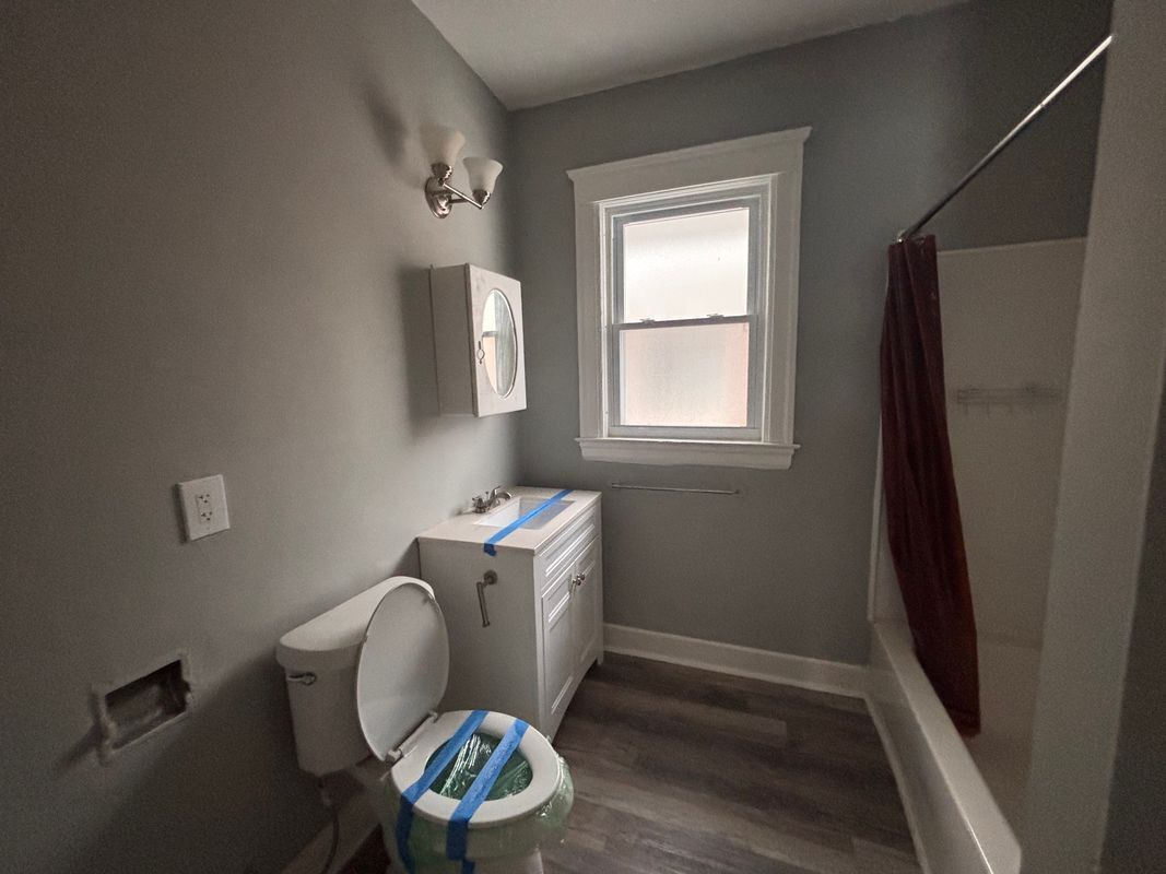 Building Photo - 846 E Grand Blvd