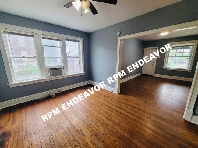 Building Photo - 4815 Anderson Ave