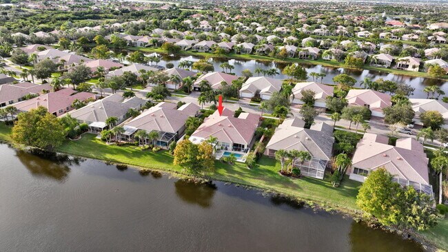 Building Photo - 11361 SW Pembroke Dr