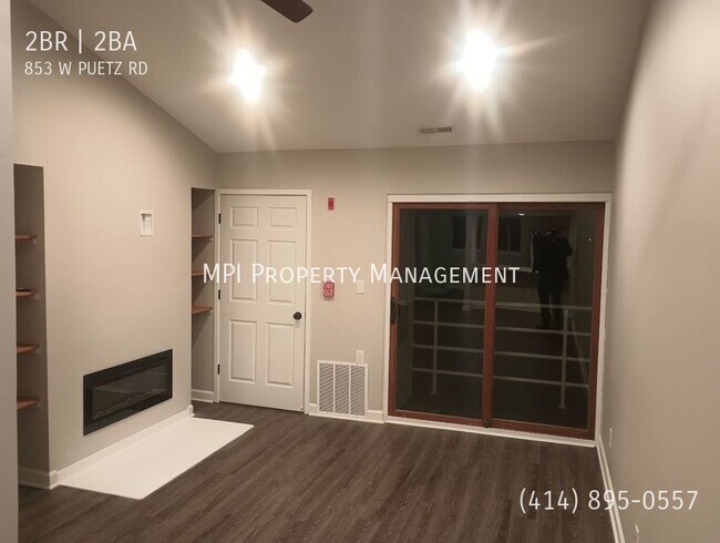 Building Photo - 853 W. Puetz Road - 2 Bedroom, 2 Bathroom ...