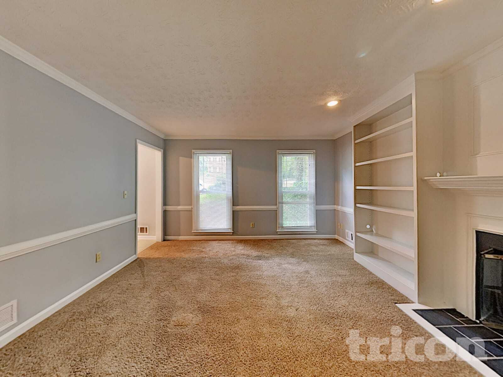 Building Photo - 215 Comstock Ct