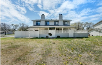 Building Photo - 142 E. Wood