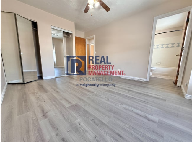 Building Photo - 4 bed 3 bath home - 2 car garage - pet friendly