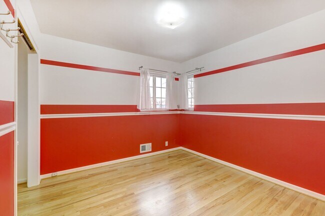 Building Photo - 789 S Hudson St