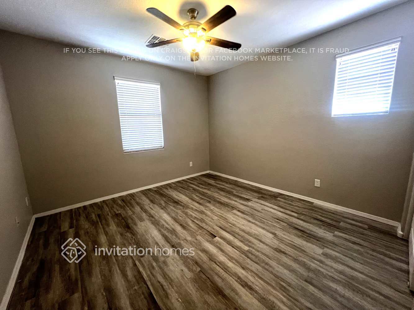 Building Photo - 1006 S Colonial Ct