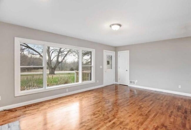 Building Photo - 1809 Baker Park Rd