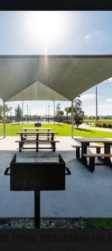 Building Photo - 7241 W Lenox Cir