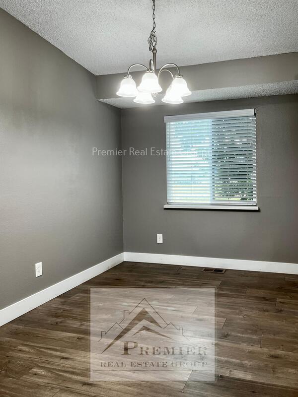 Building Photo - 3466 Foxridge Dr