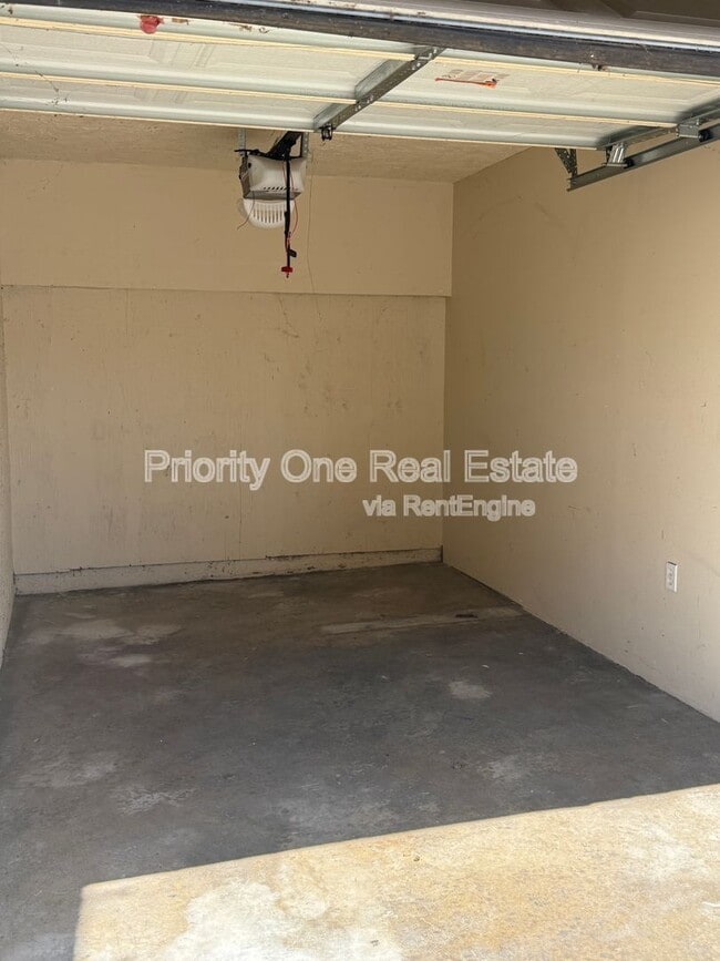 Building Photo - 3813 46th St