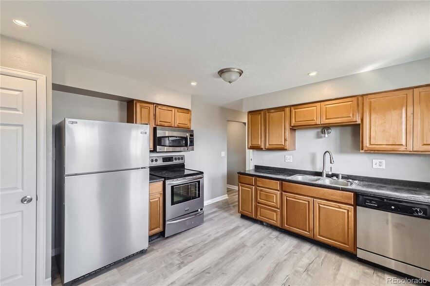 Building Photo - 8876 Lipan St