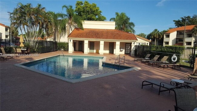 Building Photo - 9945 Nob Hill Pl