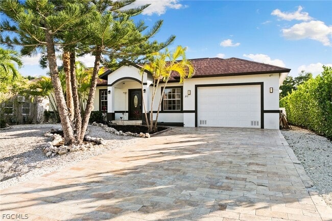 Building Photo - 317 3rd Ave