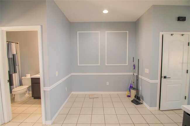 Building Photo - 12930 Kings Crossing Dr