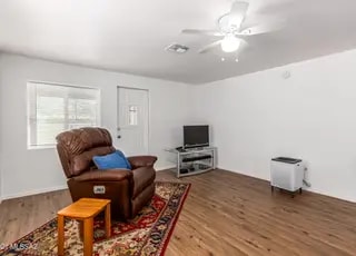 Building Photo - 2019 E Silver St