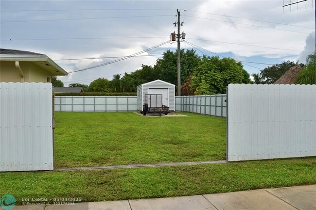 Building Photo - 7340 NW 11th Ct