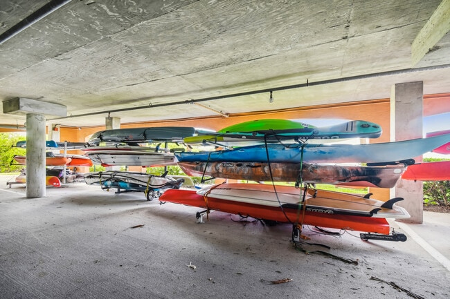 Building Photo - 5000 Culbreath Key Way