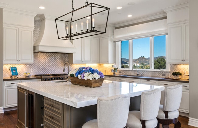 Building Photo - 2705 Elderoak Rd