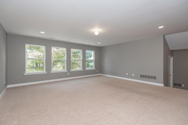 Building Photo - 2708 Brook Hill Ln
