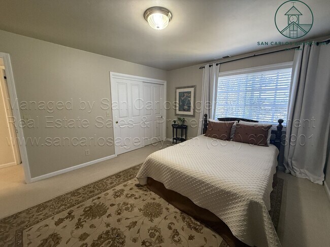 Building Photo - Spacious Five Bedroom Home in Gated High Meadow Neighborhood