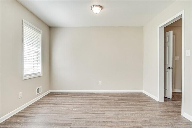Building Photo - 4427 Sun Valley Blvd