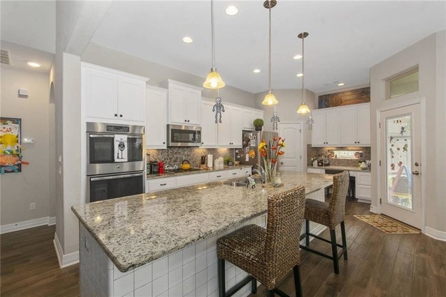 Building Photo - 744 Bonnet Blvd