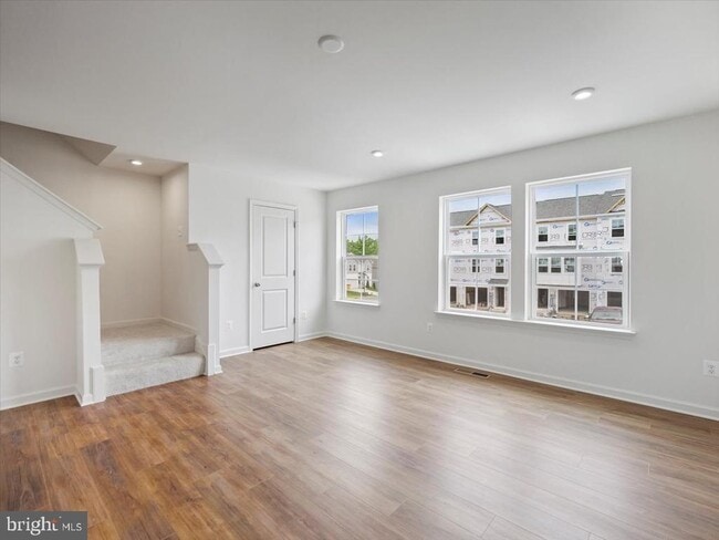 Building Photo - 258 Clifton Mnr
