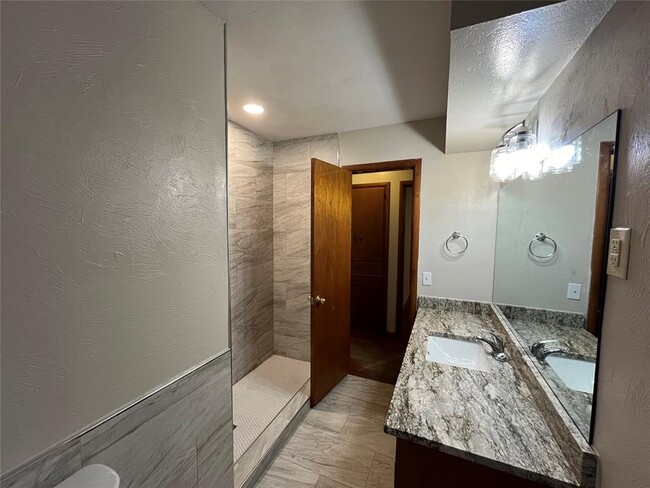 Building Photo - 1603 Franklin Dr