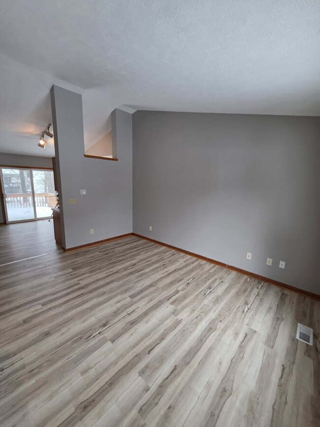 Building Photo - 3745 Jill Ave