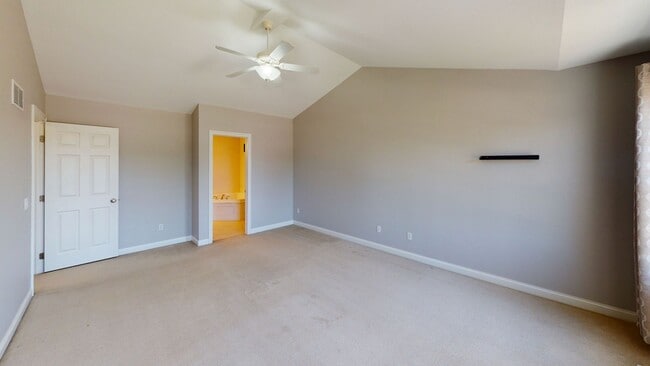 Building Photo - 3 Bedroom House for Rent