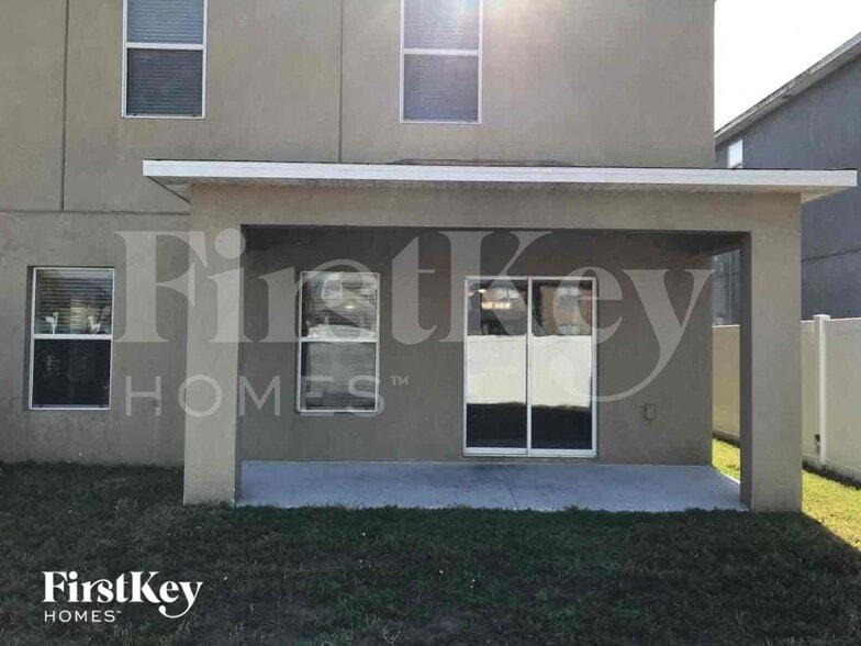 Building Photo - 1904 Hawks View Dr