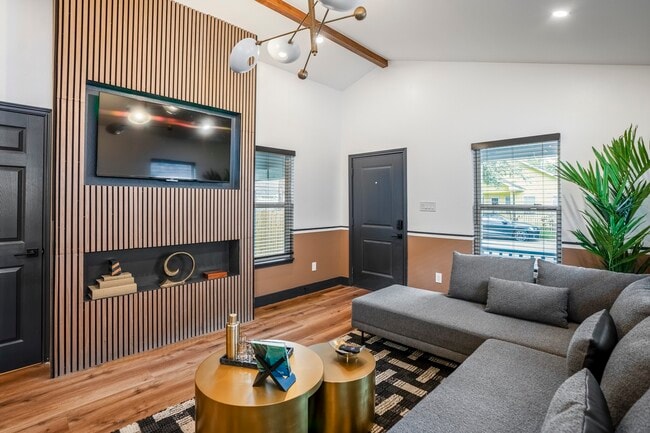 Building Photo - 5512 Texas St