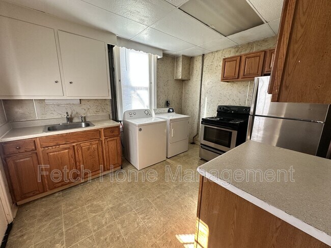 Building Photo - 816 Church St