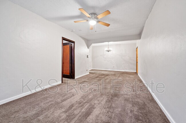 Building Photo - 1309 Wood St