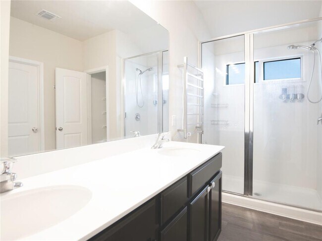 Building Photo - 106 Reagor Dr