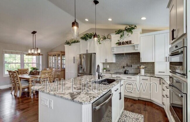 Building Photo - 16681 Martingale Dr