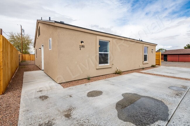 Building Photo - 2185 E Butler Ave