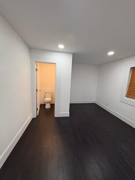 Building Photo - 230 E 10th St