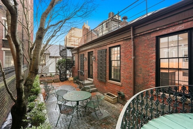 Building Photo - 59 Mt Vernon St