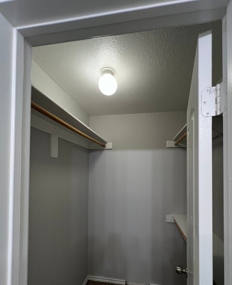 Building Photo - 8126 Marydean Ave