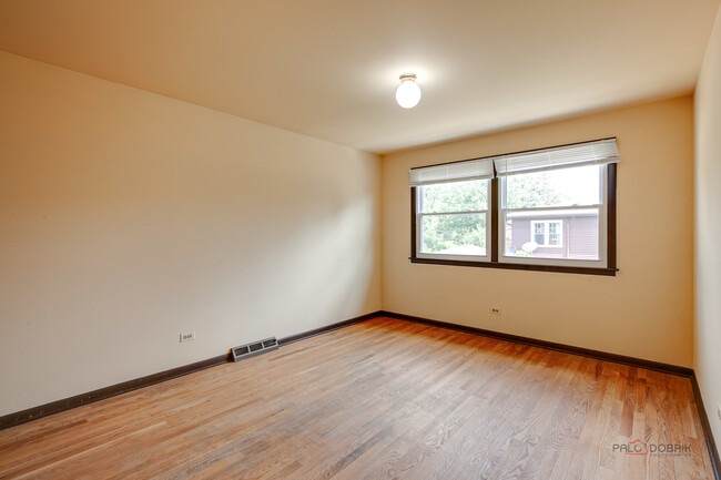 Building Photo - 334 Euclid Ave