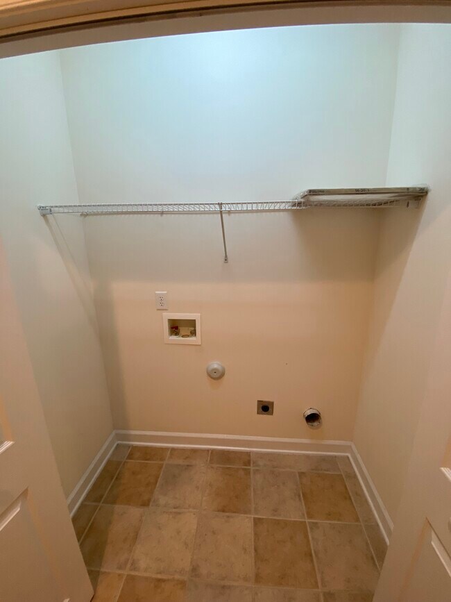 Building Photo - 4700 Ludwell Branch Ct