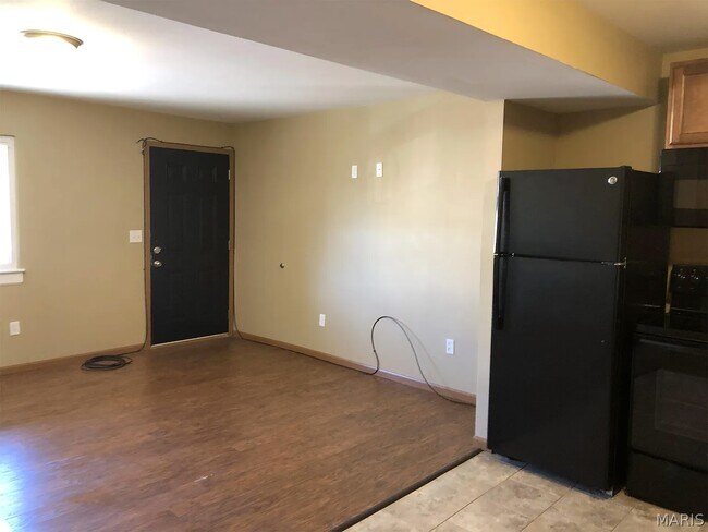 Building Photo - 2619 Sierra Dr